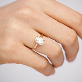Anillo de moissanita ovalada | Oro macizo de 14 k