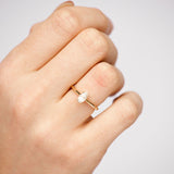 Anillo pequeño de moissanita ovalada | Oro macizo de 14 k