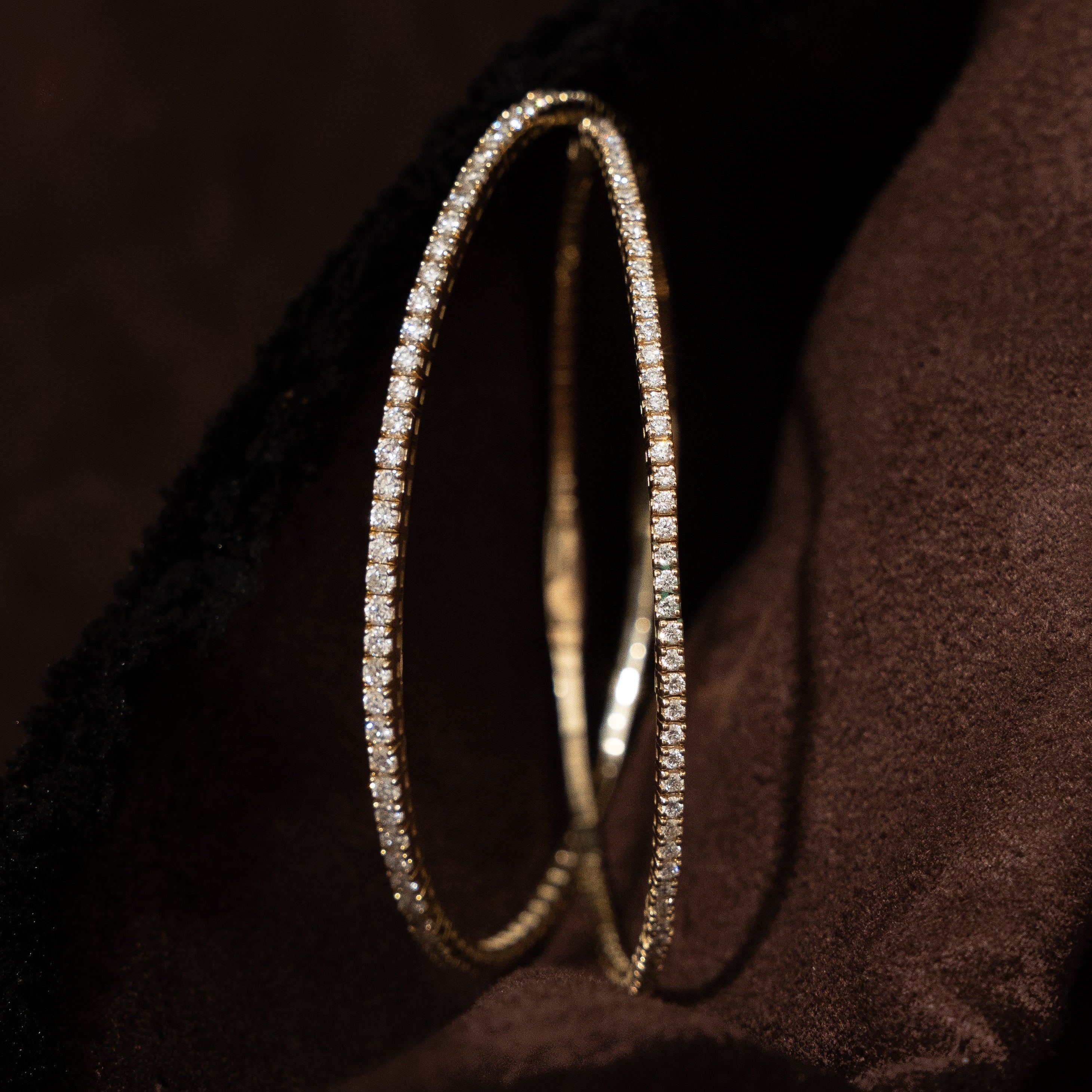 Lab-Grown Diamonds vs Moissanite: Which is Right for You 