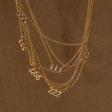 Gargantilla con el número angelical 777