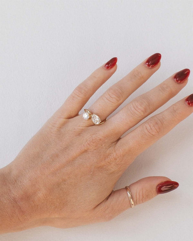 Curve Toi Et Moi Moissanite Ring | 14k Solid Gold